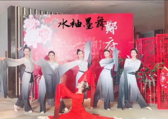 同城一站式活动服务｜礼仪模特·主持化妆·摄影直播·演艺节目·