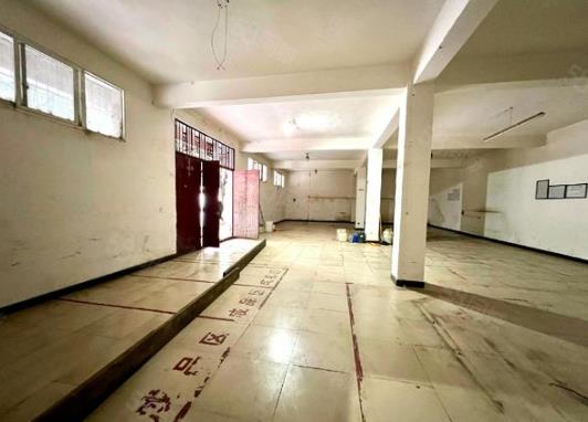 可分租丨昆明大板桥工业园区884㎡厂房 房东直租 证照齐全